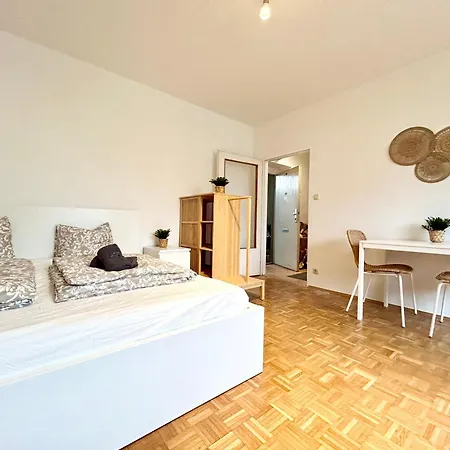 Stayroom I 