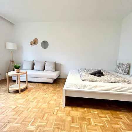 Stayroom I 